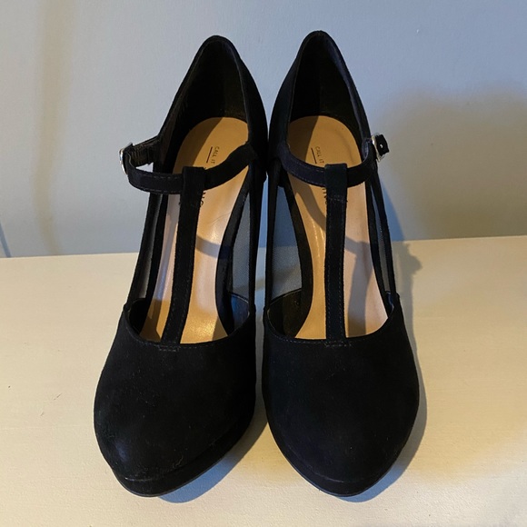 Black Velvet Heels - size 8.5 - Picture 2 of 2